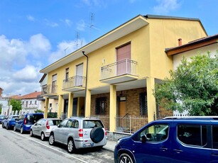 Appartamento in Via Aosta , Grugliasco (TO)