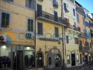 Appartamento Trilocale in vendita in Corso Trieste 67, Marino