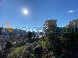 Appartamento Trilocale in vendita in Salita Dante Conte, Genova