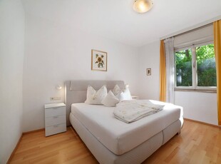 Appartamento 'Villa Sabine - Berta' con vista sulle montagne, giardino in comune e Wi-Fi