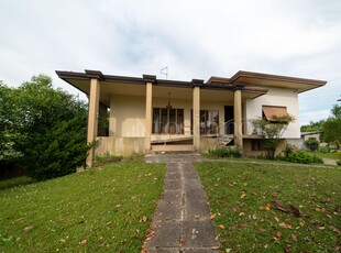 Casa Indipendente a Fiume Veneto in Via Oberdan