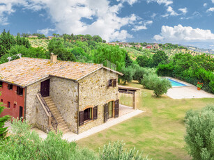 Casa indipendente con giardino in piazza del popolo, Todi