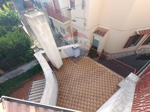 Casa indipendente di 145 mq a Santa Teresa di Riva