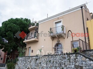 Casa indipendente in Affitto in Via Duomo Antico 39 -19 a Milazzo