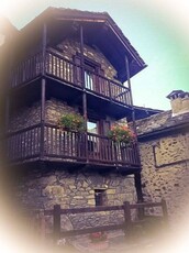 Casa vacanze 'Maison Perruchon' con vista sulle montagne, terrazza e giardino in comune