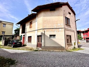 CASA DA RISTRUTTURARE CON PICCOLO SCOPERTO – Tavagnacco