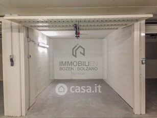 Garage/Posto auto in Affitto in Via Castel Roncolo 7 a Bolzano