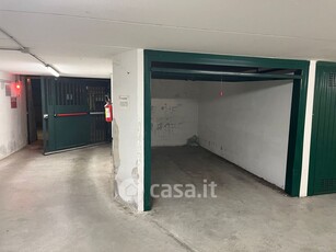 Garage/Posto auto in Affitto in Via Kassala a Genova