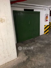 Garage/Posto auto in Affitto in Via Martiri della Resistenza a Ancona