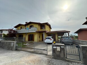 GRAZIOSA VILLETTA IN BIFAMILIARE San Giorgio di Nogaro