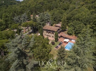 Lussuosa casa di campagna in vendita nel Mugello