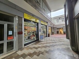 Negozio / locale commerciale di 90 m² in Rivarolo Canavese