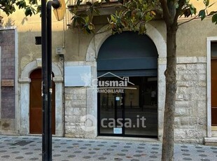 Negozio/Locale commerciale in Affitto in Corso Cavour 45 a Andria