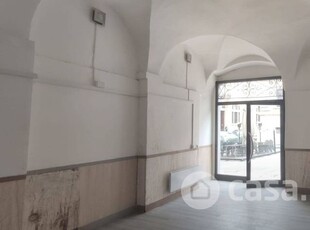 Negozio/Locale commerciale in Affitto in Largo Carlo Crivelli a Ascoli Piceno