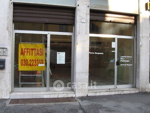 Negozio/Locale commerciale in Affitto in Via Raffaele da Brescia a Brescia