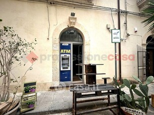 Negozio/Locale commerciale in Affitto in Via Roma 91 a Siracusa