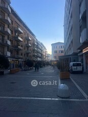 Negozio/Locale commerciale in Affitto in Via Roma a Pescara