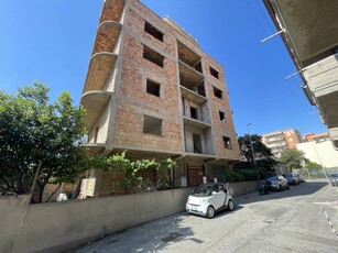 Palazzo / stabile di 876 mq a Reggio di Calabria