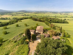 Palazzo / Stabile in vendita a Monteriggioni