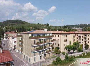 Quadrilocale in vendita a Verona - Zona: 5 . Quinzano - Pindemonte - Ponte Crencano - Valdonega - Avesa