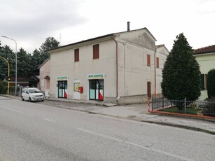 Rustico / casale di 320 mq a Castelbellino