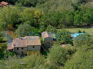 Rustico casale in ottime condizioni, in vendita in Pietraviva, Bucine