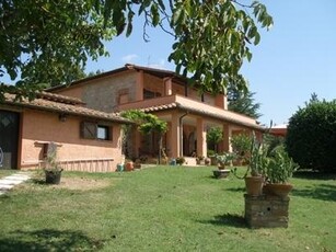 Rustico / Casale in vendita a Chiusi