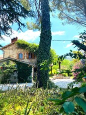Rustico / Casale in vendita a Narni - Zona: Taizzano