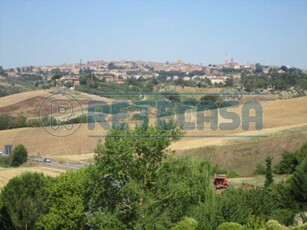 Rustico / Casale in vendita a Siena