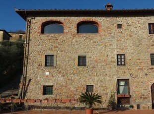 Rustico / Casale in vendita a Uzzano