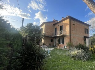 Soluzione Indipendente in vendita a Castiglione del Lago - Zona: Piana