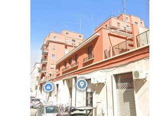 Trilocale in affitto a Bari, Zona Murat, Via Gioacchino Murat 51f