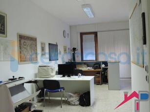 Ufficio in affitto a Cisano Bergamasco