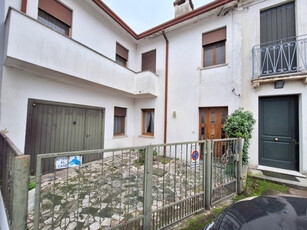 Villa a Schiera in vendita a Rovigo - Zona: San Bortolo