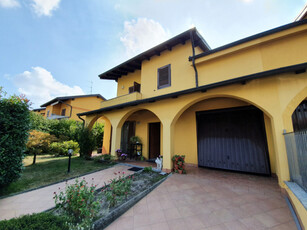 Villa a Villanova Monferrato - Rif. c382
