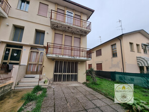 Villa Bifamiliare in vendita a Este - Zona: Este