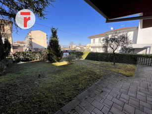 Villa Bifamiliare in vendita a Montegrotto Terme - Zona: Antoniano