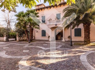 Villa in Affitto in Via del Colle Belvedere a Palestrina