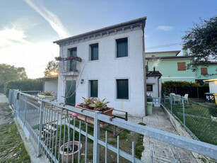 Villa in vendita a Cervarese Santa Croce - Zona: Montemerlo