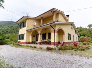 Villa in vendita a Cinto Euganeo - Zona: Faedo