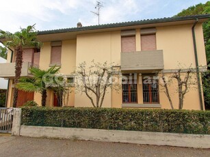 Villa in vendita a Massa Lombarda