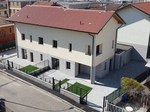 Villa in vendita a Melegnano