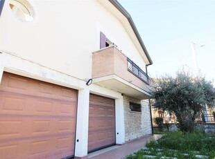 Villa in vendita a Padova - Zona: 2 . Nord (Arcella, S.Carlo, Pontevigodarzere)