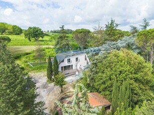 Villa in vendita a Peccioli