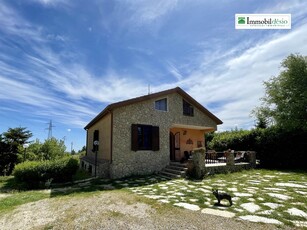 Villa in vendita a Potenza Zona Rurale
