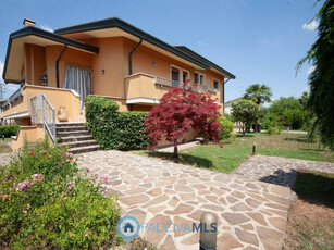 Villa in vendita a Pozzonovo - Zona: Pozzonovo