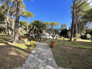 Villa in vendita a Quercianella - Livorno