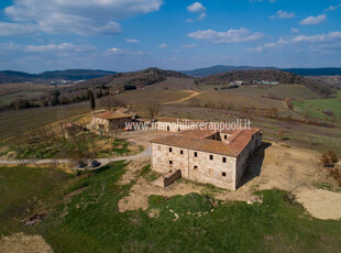 Villa in vendita a Rapolano Terme - Zona: Rapolano Terme