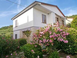 Villa in vendita a Rapolano Terme - Zona: Serre di Rapolano