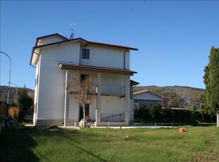 Villa in vendita a Sarteano